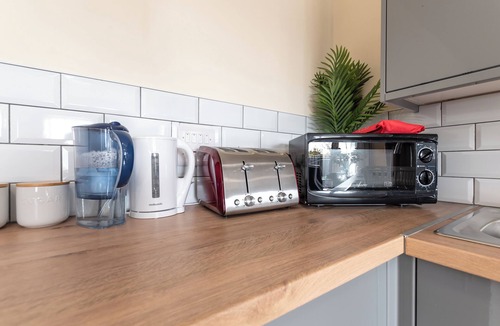 Totton Apartment | Apartment with free P for Van.