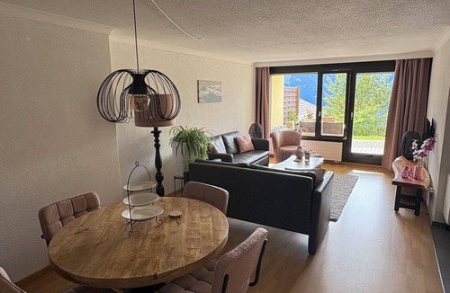 Beatenberg Apartment | Apartment with great view in a 4* hotel with Pool, Sauna and Fitness