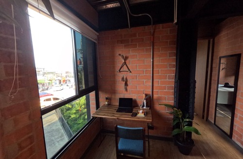 Cali Apartment | Apartment with high-speed internet and a supermarket next door