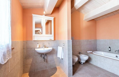 Trequanda Other | Apartment with A/C, pool, WIFI, TV, veranda, pets allowed, panoramic view, close to Montepulciano