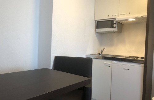 Lueneburg Apartment | Apartment with kitchenette and bathroom