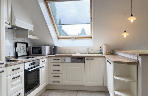 Biesenthal Apartment | Apartment with large roof terrace, fireplace and carport by the Biesenthal Basin