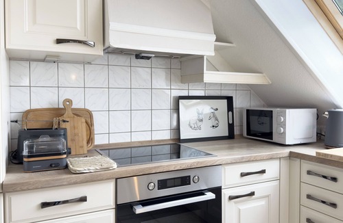 Biesenthal Apartment | Apartment with large roof terrace, fireplace and carport by the Biesenthal Basin
