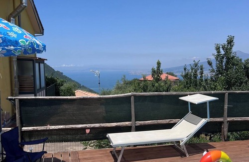 Piazza-Tralia-Pendolo Apartment | Apartment with pool and breathtaking view of the Golfo di Napoli