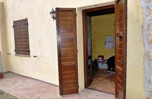 Spoleto Apartment | Apartment with private garden and shared swimming pool 1 km from the center