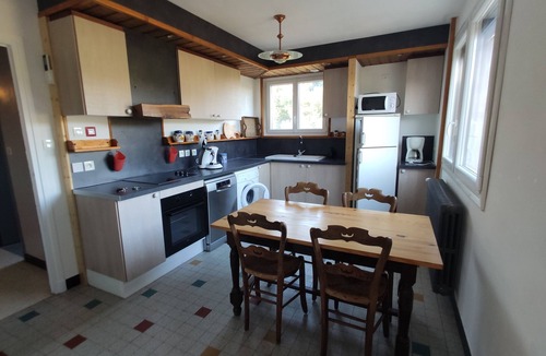 Privas Apartment | Apartment with private terrace, in the country and in the city at the same time.