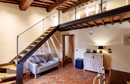 Monteriggioni House | Apartment with sauna, private pool, A/C, WIFI, hot tub, TV, patio, panoramic view, close to Siena