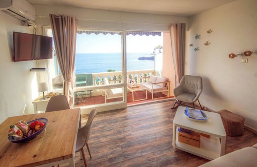 Antheor Apartment | Apartment with sea and beach view on foot in Anthéor
