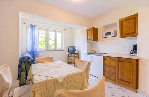 Medulin Apartment | Apartment with separate entrance and pool