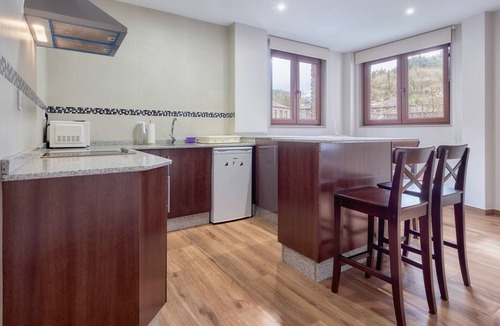 Cecos Apartment | Apartment with Shared Garden and WIFI Valle del Ibias 1 Left