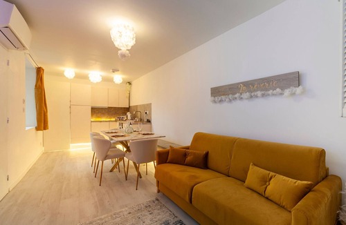 Vierzon Apartment | Apartment with spa and sauna, Vierzon historical center