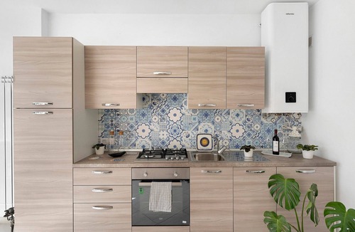 Alvignano Apartment | Apartment with Terrace and Lake View