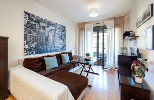 Figares Condo | apartment with terrace, garage, wifi, pool, heating, central and quiet