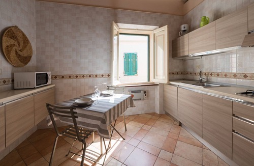 Alghero Old City Apartment | Apartment with terrace and view of the sea