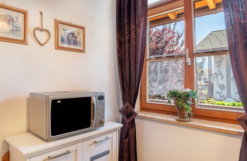 Mittenwald Apartment | Apartment 'Wohnung 2' with Mountain View, Balcony and Wi-Fi