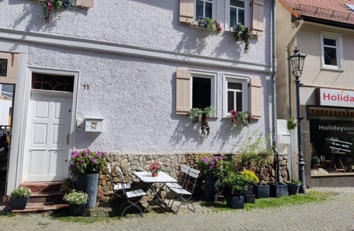 Oberursel Apartment | Apartment 'Wohnung 55 Qm' with Shared Terrace and Wi-Fi