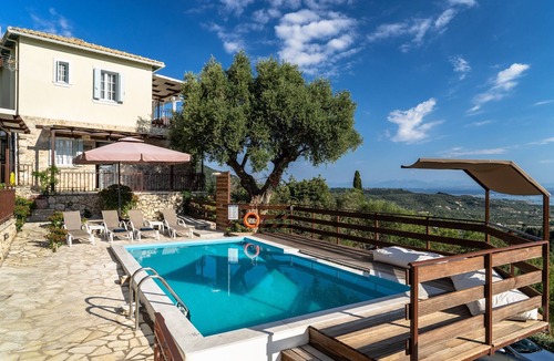 Katouna Apartment | Apartment 'Yakinthos' with Sea View, Wi-Fi and Air Conditioning