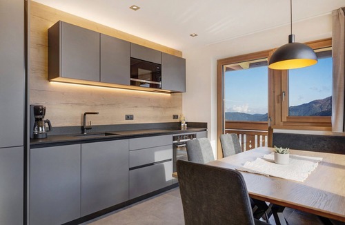 Ultimo Apartment | Apartment 'Zeitvertreibr' with Mountain View, Shared Garden and Wi-Fi