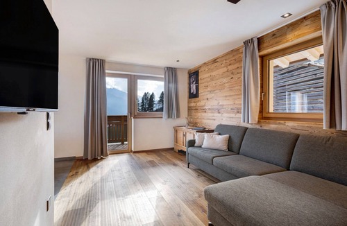 Ultimo Apartment | Apartment 'Zeitvertreibr' with Mountain View, Shared Garden and Wi-Fi