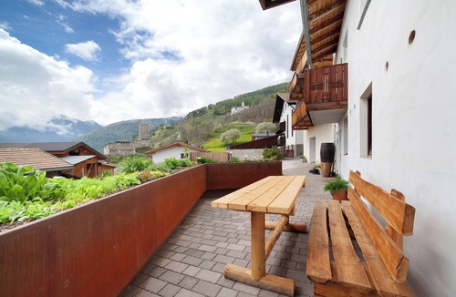 Burgusio Apartment | Apartment "Zwick Valarga" with Mountain View, Balcony & Shared Garden