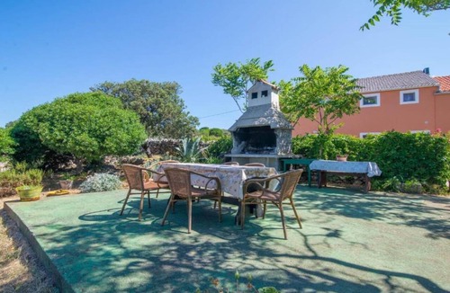 Veli Losinj Apartment | Apartments Bonic - Two Bedroom Apartment with Balcony