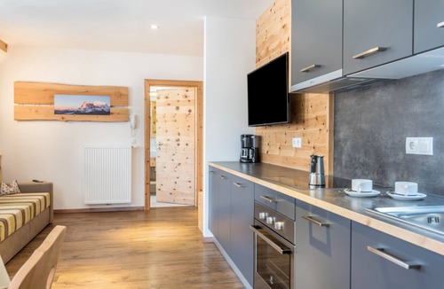 Albions Apartment | Apartments Marialisa Superior 'Apt Tulpe' with Mountain View, Whirlpool & Wi-Fi