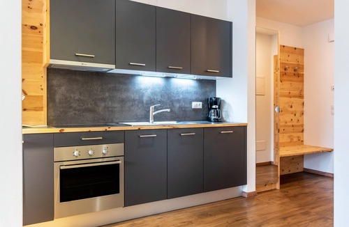 Gudon Apartment | Apartments Marialisa Superior 'Apt Orchidee' with Mountain View, Whirlpool & Wi-Fi