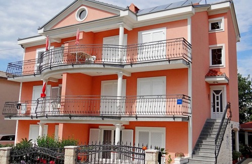 Malinska Apartment | Apartments Marica, (15802), Malinska, hr