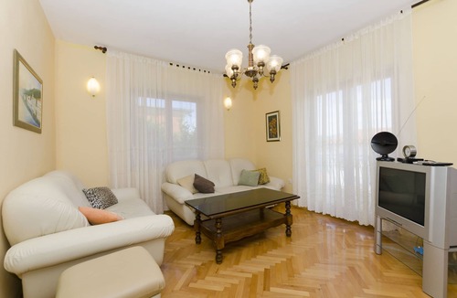 Mastrinka Apartment | Apartments Senija (55261-A1) - Arbanija (Ciovo)
