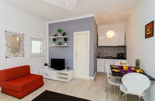 Brasina Apartment | Apartments Versus- Comfort Studio Apartment with Terrace