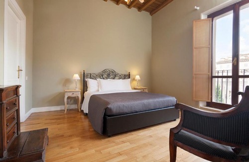 Rione VII Regola Apartment | Apartments Via Giulia