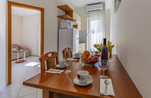 Banjole Apartment | Apartments with Shared Pool Rocco 1