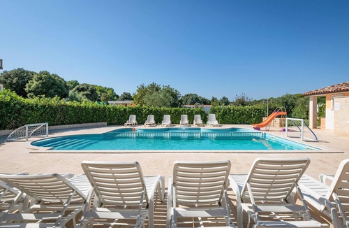 Banjole Apartment | Apartments with Shared Pool Rocco 1