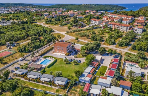 Banjole Apartment | Apartments with Shared Pool Rocco 1