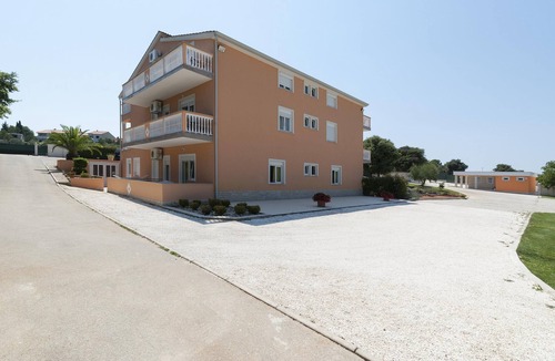Banjole Apartment | Apartments with Shared Pool Rocco 1