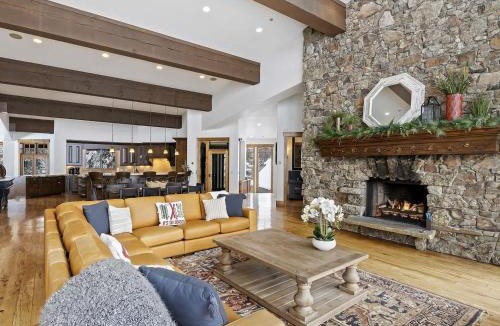 Salt Lake Mountain Resorts Ski Chalet | Apex Lodge - Solitude Resort 5BR with Hot Tub
