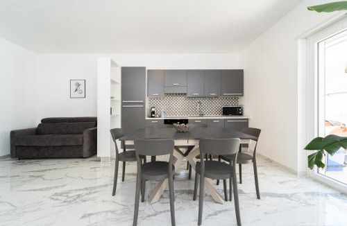 Soverato Apartment | Aphrodite Prestige Penthouse - Sea & Jacuzzi