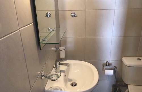 Kini House | Aphrodites Apartments