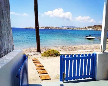 Kimolos Apartment | Apleton Beach House Kimolos at Zacharias Beach
