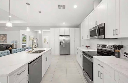 Apollo Beach House | Apollo Beach Gem