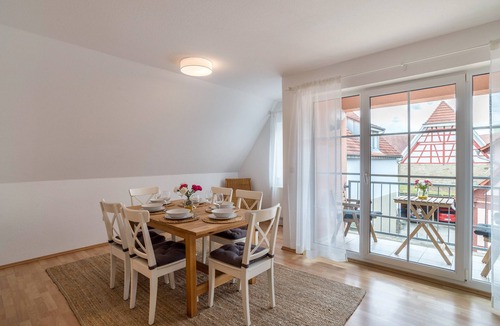 Oberderdingen Apartment | Aposto Apartment 3 with Balcony and Wi-Fi