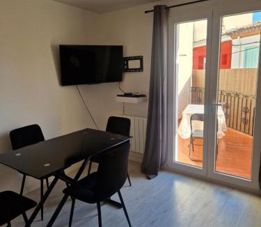 Saint-Hippolyte Apartment | Appartement avec terrasse Saint Laurent de la salanque
