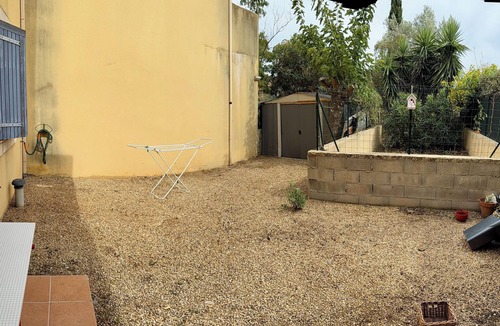 Salin-de-Giraud Apartment | Apparently for two people in the Camargue