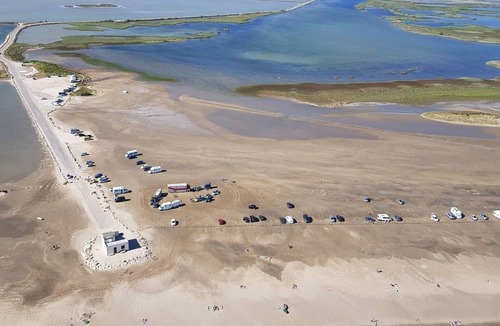 Salin-de-Giraud Apartment | Apparently for two people in the Camargue