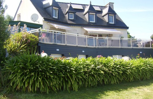 Ploubazlanec Apartment | appart beautiful sea view, flowered terrace 3km from Brehat Island with spa