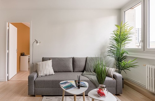 Saint-Etienne Apartment | Appart Cosy - Comme à la Maison - Saint-étienne. Garage et Deux Balcons