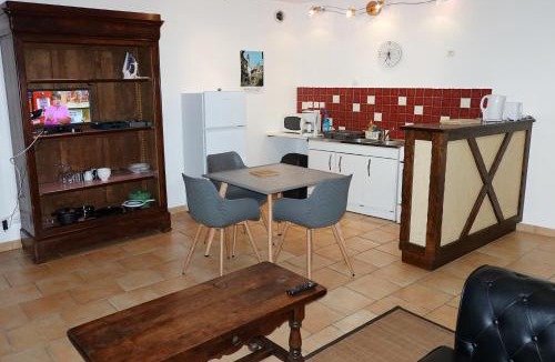Bourbon-Lancy Apartment | Appart' de la collégiale