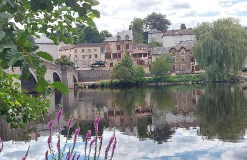 Limoges Apartment | Appart face au mail