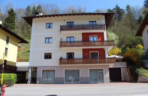 Ponte Arche Apartment | Appartamenti Pedrini