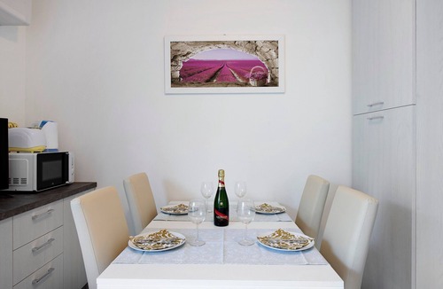 Nesso Apartment | Appartamento "2 Il Tornante" with Lake & Mountain Views, Wi-Fi, A/C & Balcony